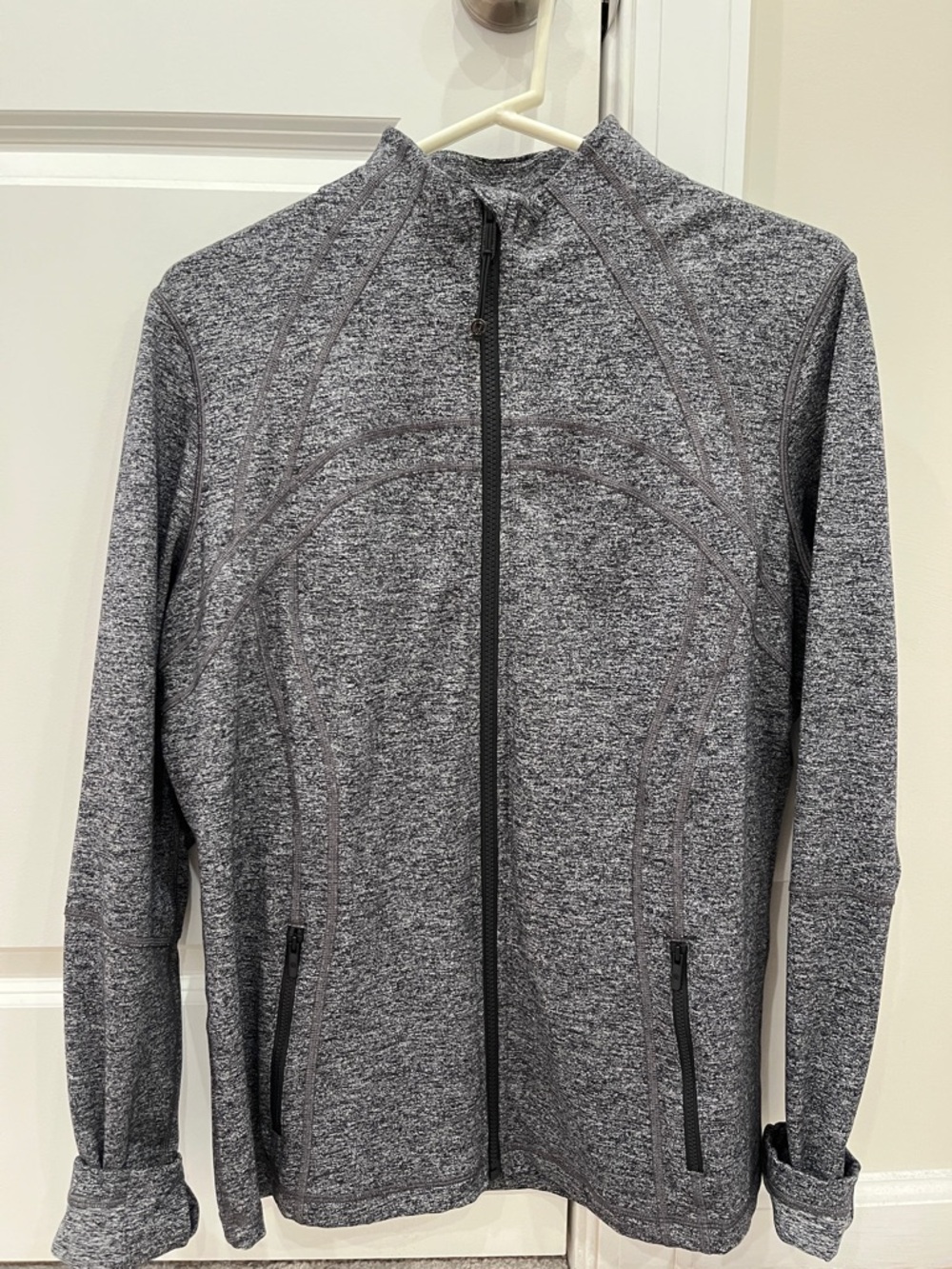 Women’s grey Lululemon Define Jacket